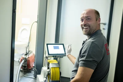 Rohrreinigung für freie Abflüsse und Rohrsysteme